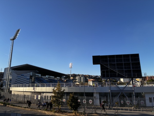 Stadiumi Fadil Vokrri - Prishtinë (Pristina)