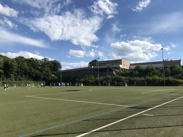 Ursapharm-Arena an der Kaiserlinde Nebenplatz - Spiesen-Elversberg