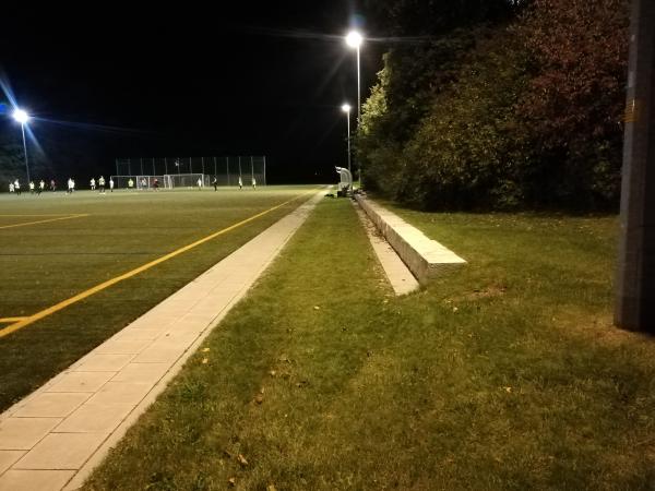 Hans-Bayer-Stadion Nebenplatz 2 - Unterschleißheim-Lohhof