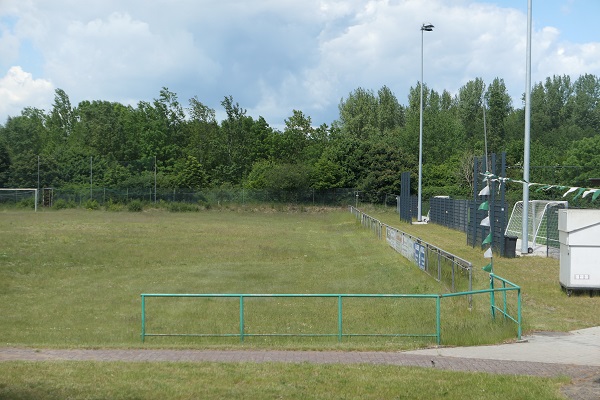 Sportanlage an den Bahnschranken - Lübeck-Dänischburg