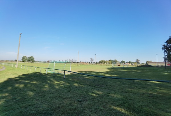 Otto-Lilienthal-Stadion - Rhinow