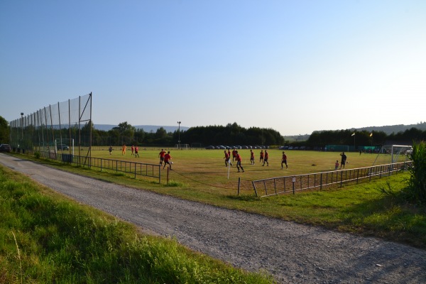 Sportanlage an der B1 - Elze-Mehle