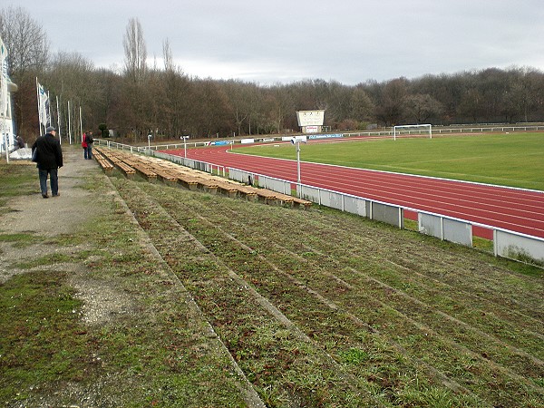 Ernst-Thälmann-Stadion - Zeitz