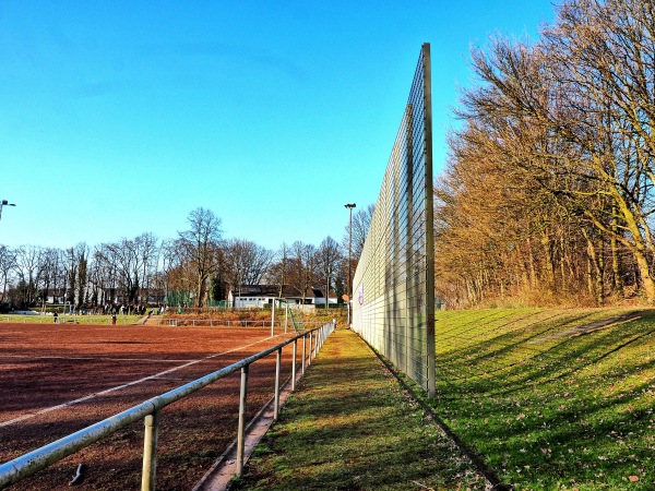 Bezirkssportanlage Im Emscherbruch Platz 2 - Gelsenkirchen-Resse