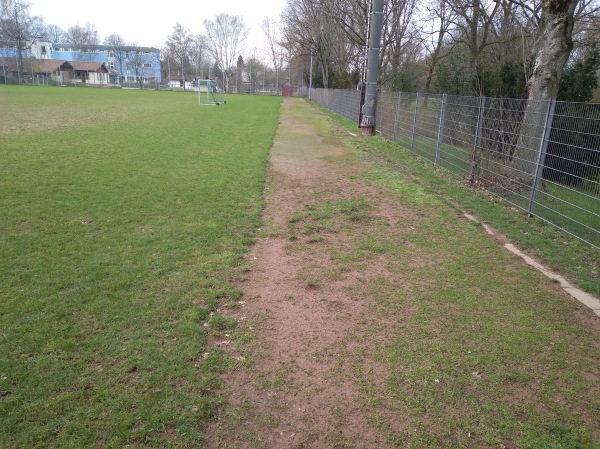 Sportplatz Benzstraße - Bielefeld-Gellershagen