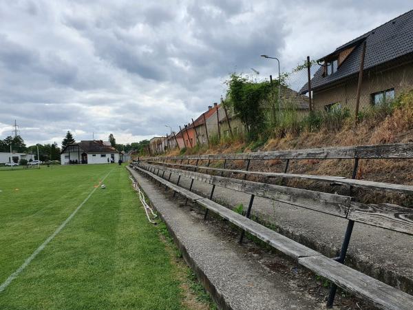 Fotbalové hřiště FK Brandýsek - Brandýsek