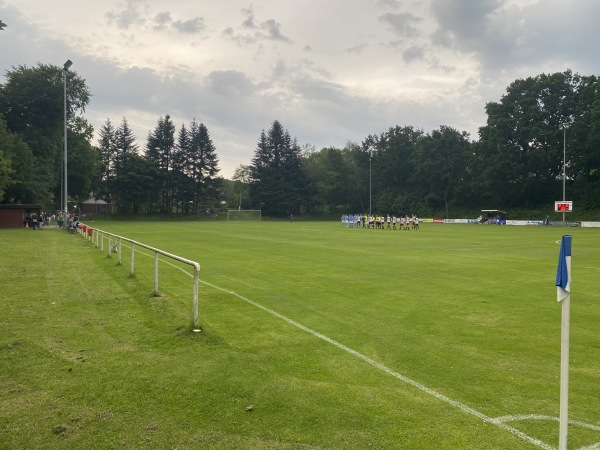 Sportplatz Vaenser Grund - Rosengarten bei Harburg-Nenndorf