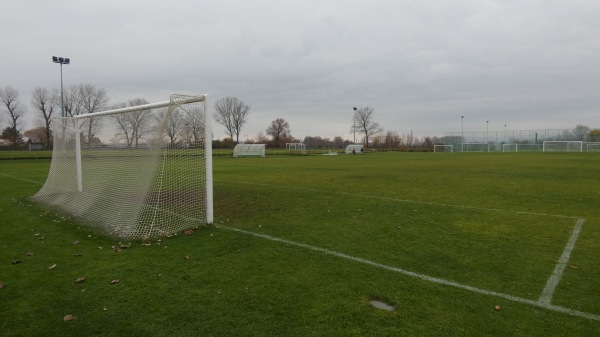 Futbalovy stadion Levice ihrisko 2 - Levice