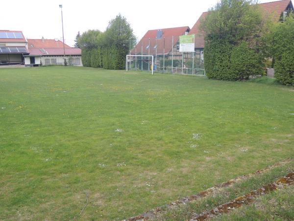 Sportplatz Hinter der Burg - Flomborn