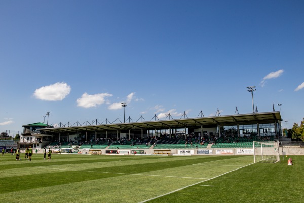 Häcker Wiehenstadion - Rödinghausen-Schwenningdorf