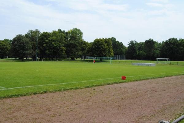 Bezirkssportanlage Görzer Straße Platz 6 - München-Ramersdorf-Perlach