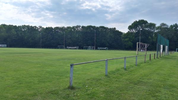 Schulberg Arena Nebenplatz - Karlsruhe-Neureut