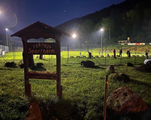 Sportplatz am Bach - Petersberg/Pfalz