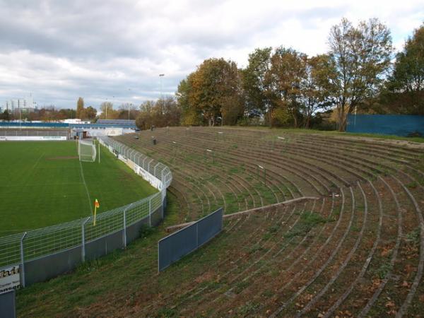 Rudolf-Kalweit-Stadion - Hannover-Bult