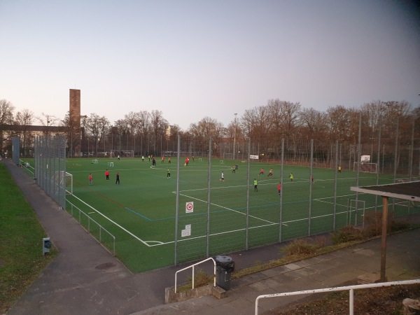 Sportanlage Fürfelder Straße Platz 2 - Stuttgart-Rot