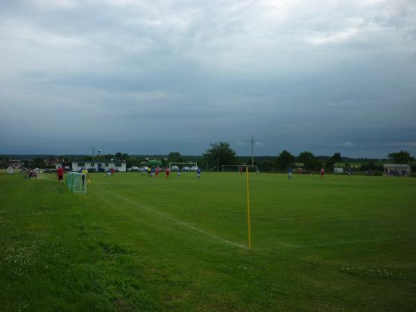 Fotbalové hřiště TJ Sokol Lom - Lom