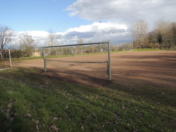 Sportanlage am Schwimmbad Maaraue Platz 2 - Mainz-Kostheim