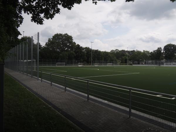 Sportanlage Ackermannwiese Platz 2 - Frankfurt/Main-Gallus