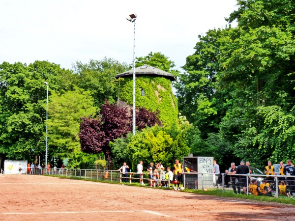 Sportplatz an der Mühle - Neukirchen-Vluyn-Rayen