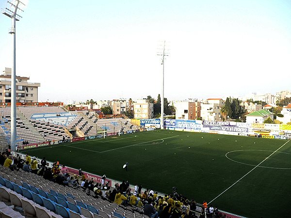 haKufsa - Sar-Tov Stadium - Netanya