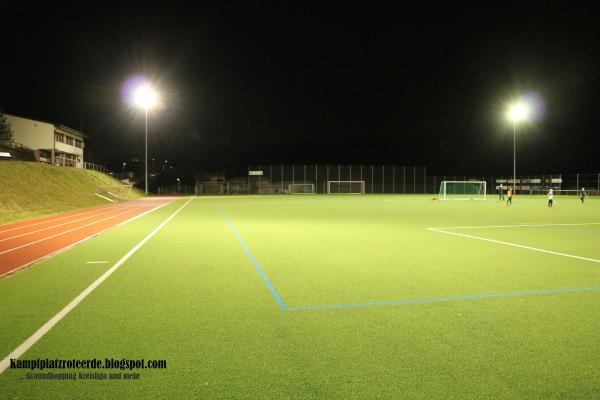 Sportplatz an der Schule - Spiegelberg