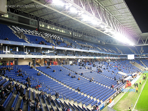 Stage Front Stadium - Barcelona, CT