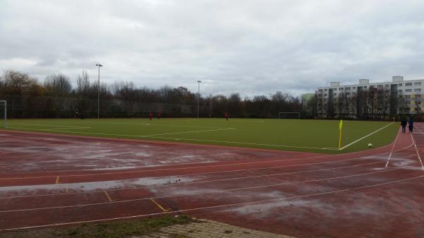 Sportplatz Hänselstraße - Berlin-Neukölln