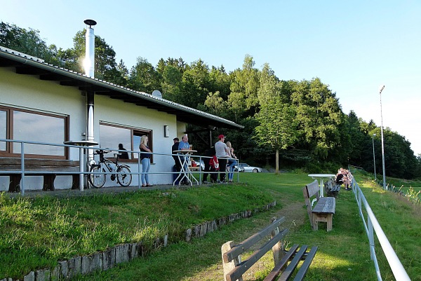 Waldsportplatz - Eschenburg-Roth