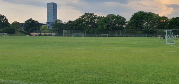 Zentrale Hochschulsportanlage Platz 2 - München-Milbertshofen-Am Hart