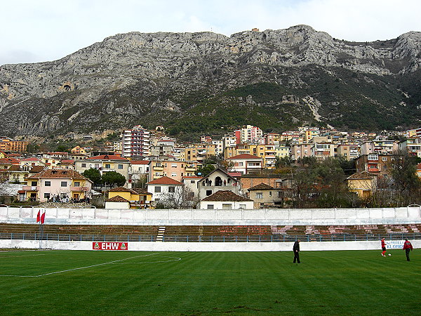 Stadiumi Kastrioti - Krujë