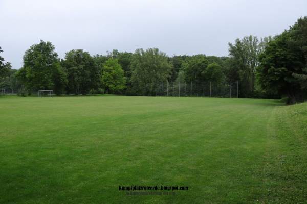 Sportanlage Solitudestraße Platz 3 - Stuttgart-Wolfbusch
