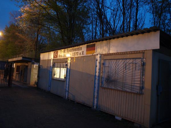 Sportplatz Am Beeckbach - Duisburg-Bruckhausen