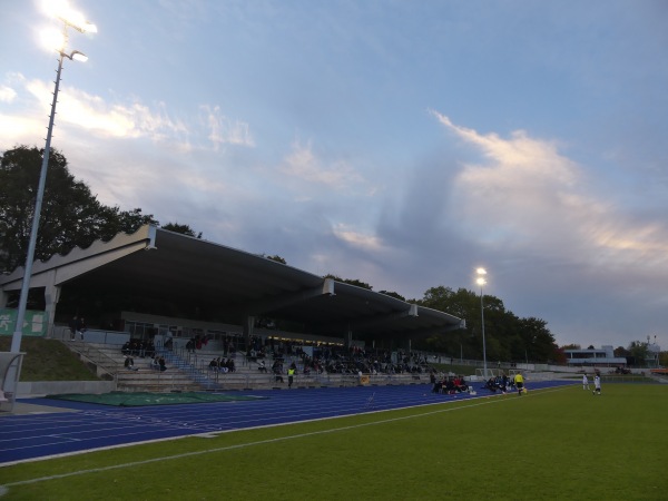 Stadion im Sportpark Pennenfeld - Bonn-Bad Godesberg