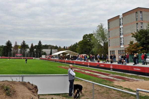 Max-Morlock-Platz Valznerweiher - Nürnberg-Zerzabelshof