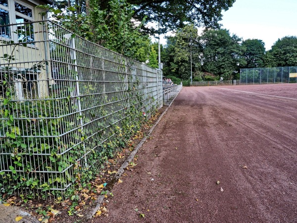 Sportplatz Im Emscherbruch 70 - Gelsenkirchen-Resser Mark