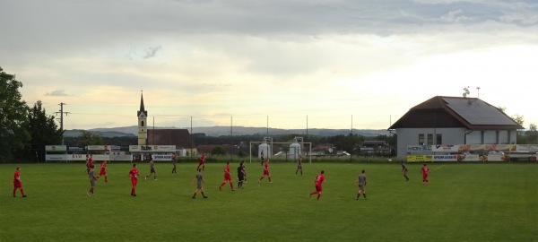 Roitham Stadion - Roitham