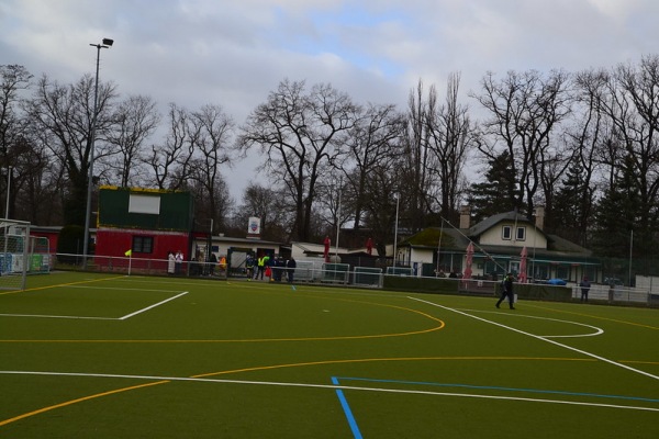 Guts-Muths-Stadion Nebenplatz - Magdeburg-Stadtfeld West