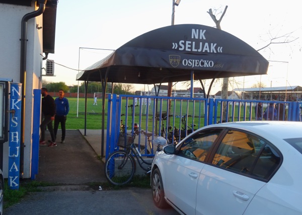 Nogometno igralište Koška - Koška