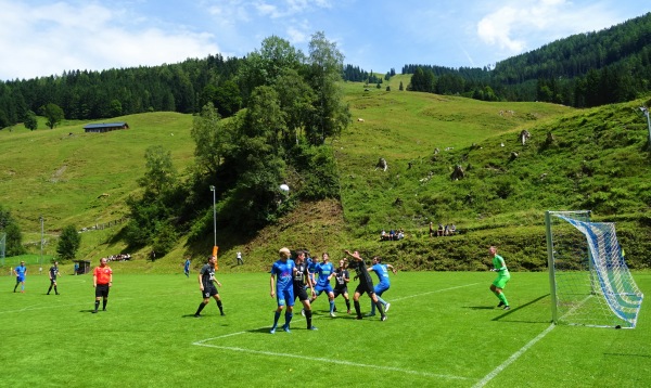 Sportplatz Dienten - Dienten
