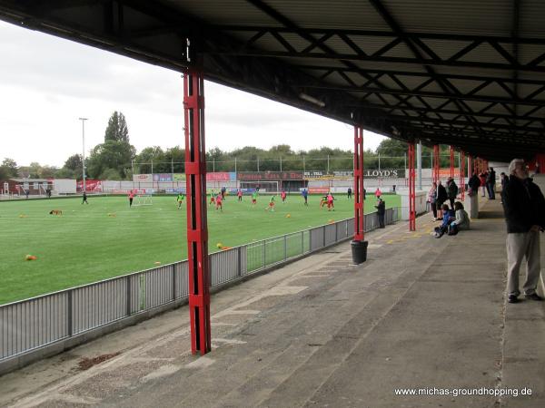 War Memorial Sports Ground - Sutton, Carshalton