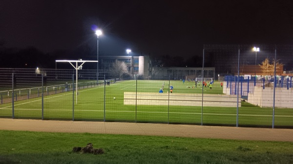 Bezirkssportanlage Westender Straße Kunstrasen I - Duisburg-Meiderich