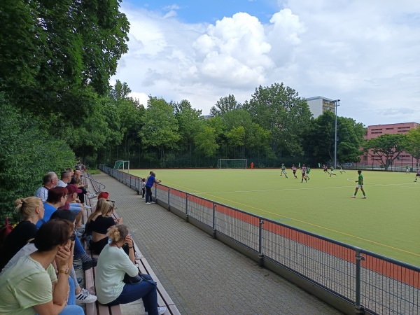 Sportplatz Storkower Straße - Berlin-Fennpfuhl