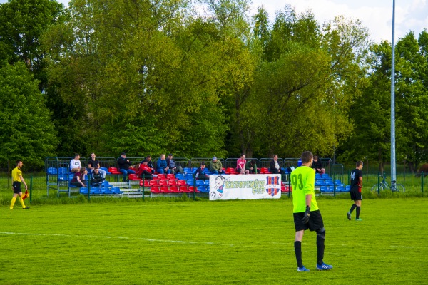Stadion Lotnik Kryspinów - Kryspinów