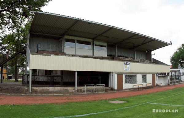 Stadion der Hüttenwerker auf den Sportanlagen Waldstraße - Eisenhüttenstadt