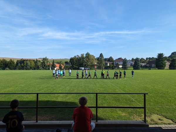 Fotbalové hřiště Dolní Kralovice  - Dolní Kralovice 