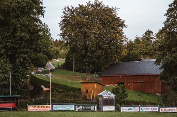 Sportplatz Lindenau - Schneeberg/Erzgebirge-Lindenau