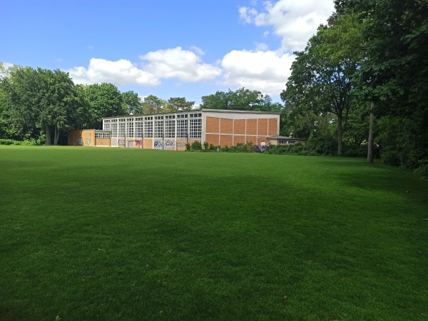 Ernst-Reuter-Sportfeld 5 - Berlin-Zehlendorf