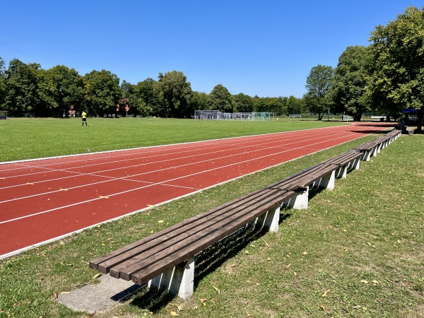 Sportanlage Professor-Eichmann-Straße - München-Untermenzing