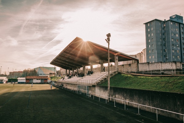 Campo de Fútbol Municipal de Caranza - Ferrol, GA