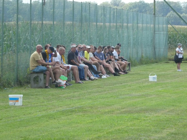 Boisko w Studzieniech - Studzieniec